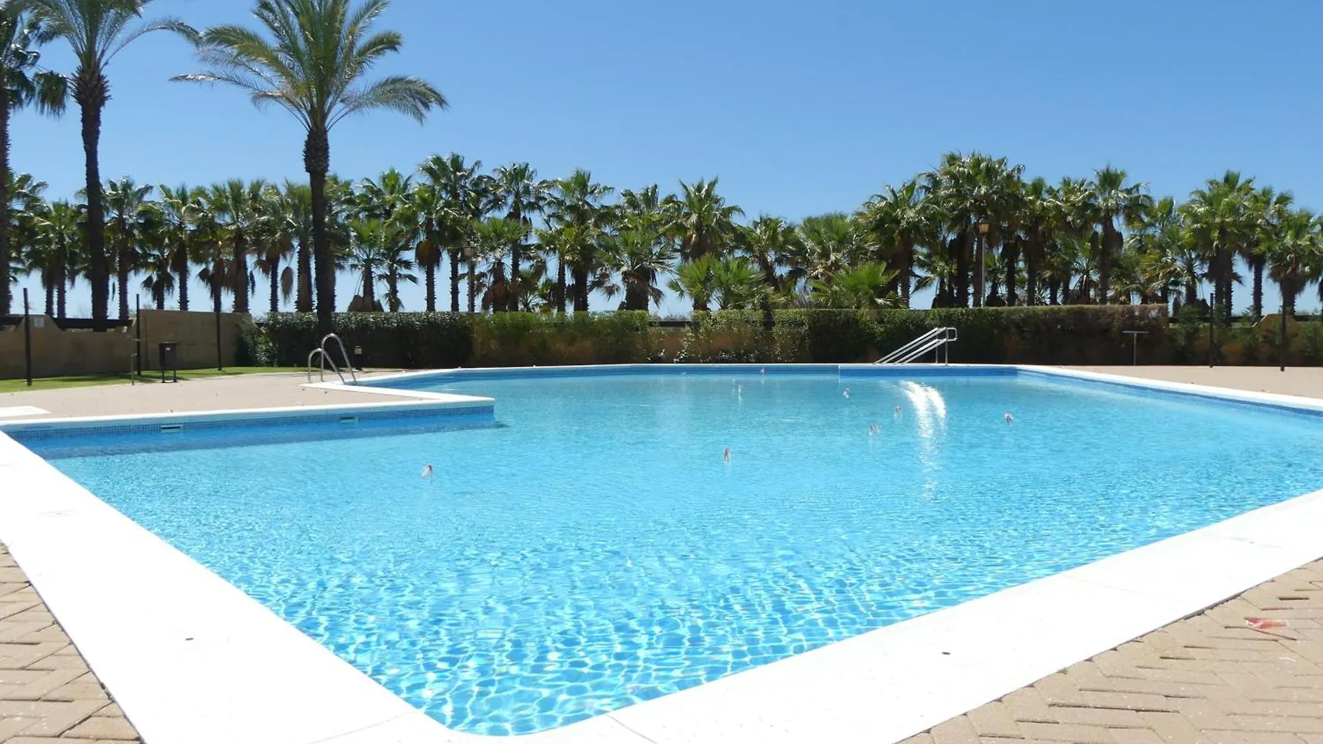 Apartamento PLANTA BAJA DE UN DORMITORIO VISTAS PISCINa Isla Canela España
